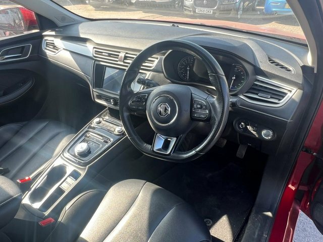 MG MG5 Exclusive Estate Red #5
