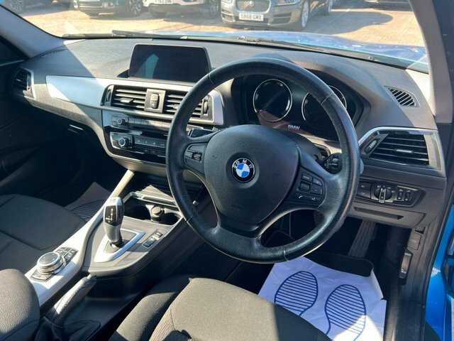 BMW 1 Series 118D Se Hatchback YH19WPV Blue #5