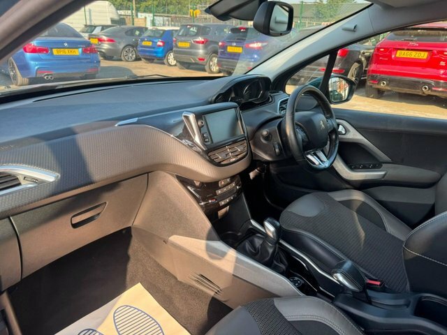 Peugeot 2008 Bluehdi Allure Suv Green #6