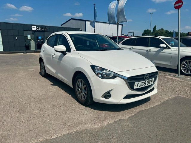 Mazda 2 Skyactiv-g Se-l Nav Hatchback White