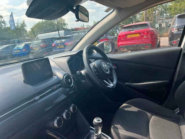 Mazda 2 Skyactiv-g Se-l Nav Hatchback White #6