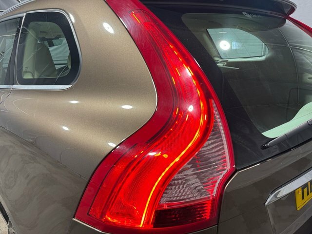Volvo XC60 D5 Se Lux Nav HK66WSE Brown #5