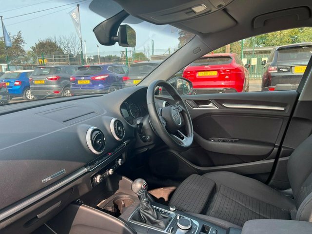 Audi A3 Sportback 35 Tfsi Sport  #5