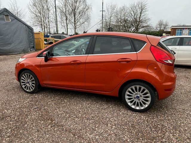 Ford Fiesta Titanium 96 Bhp Red #3