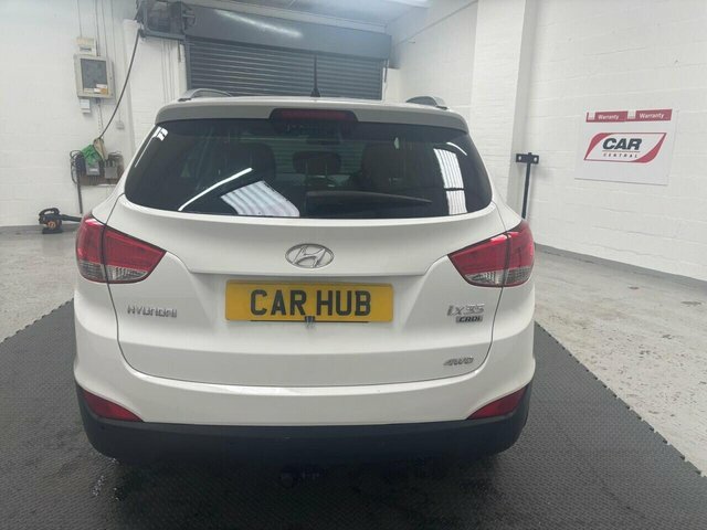 Hyundai Ix35 2.0 Crdi Premium Suv 4Wd Euro 5 White #5