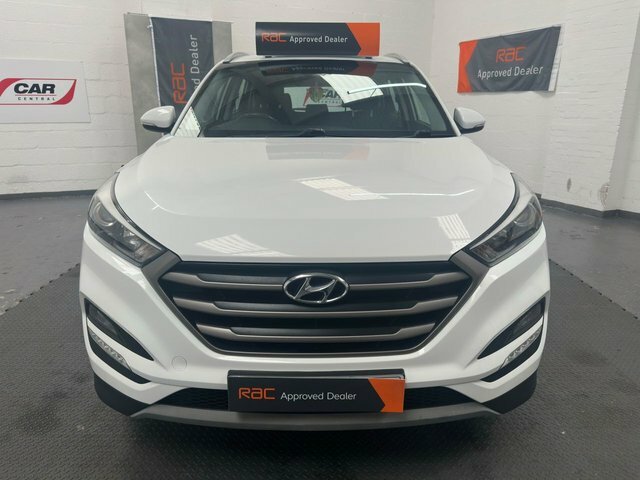 Hyundai Tucson 1.7 Crdi Blue Drive Se Nav Suv E White #2