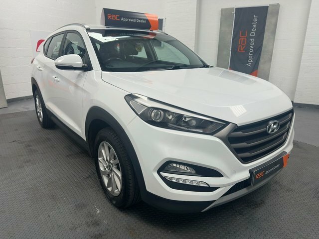 Hyundai Tucson 1.7 Crdi Blue Drive Se Nav Suv E White #6