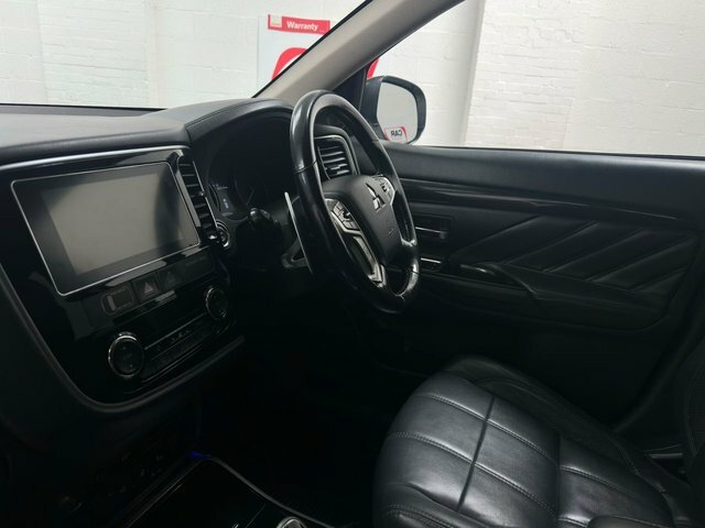 Mitsubishi Outlander 2.0H 12Kwh 4Hs Cvt 4Wd Euro 6 Ss Black #24