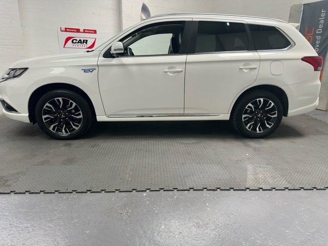 Mitsubishi Outlander 2.0H 12Kwh 5H Suv Plug-in Hybrid Cvt 4W White #3