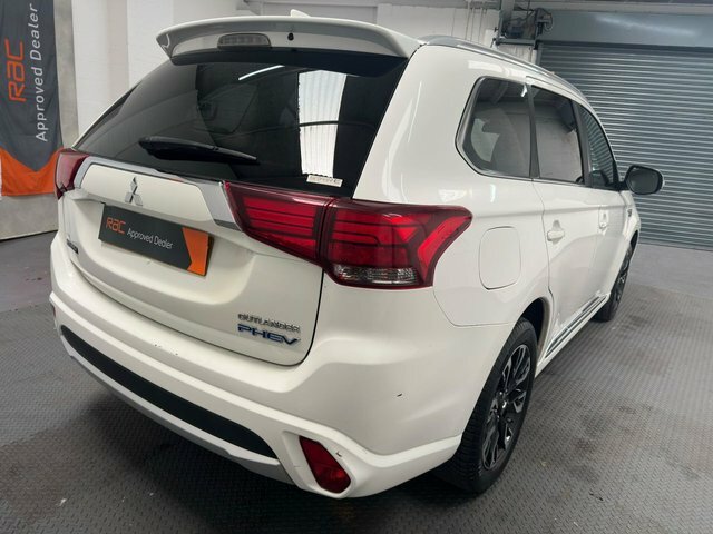 Mitsubishi Outlander 2.0H 12Kwh 5H Suv Plug-in Hybrid Cvt 4W White #6
