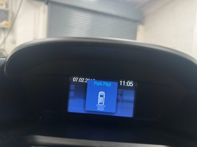 Ford Kuga 2.0 Tdci Zetec Suv 2Wd Euro 5 1 White #15