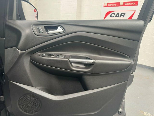 Ford Kuga 2.0 Tdci Zetec Suv 2Wd Euro 5 1 White #9