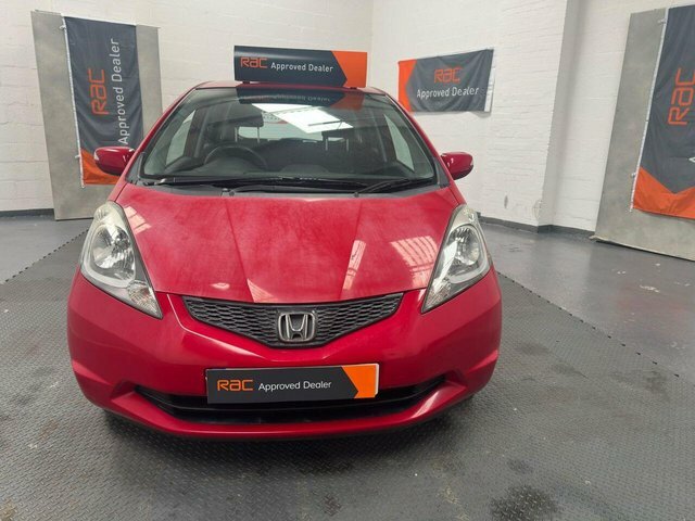 Honda Jazz 1.4 I-vtec Es Hatchback I Shift Euro 4 Red #2