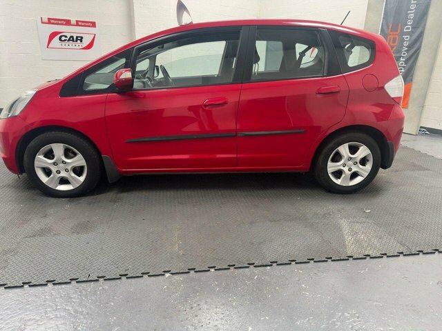 Honda Jazz 1.4 I-vtec Es Hatchback I Shift Euro 4 Red #3