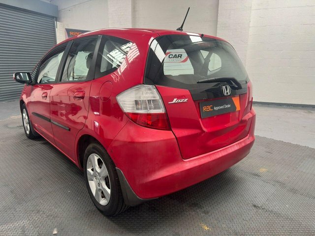 Honda Jazz 1.4 I-vtec Es Hatchback I Shift Euro 4 Red #4