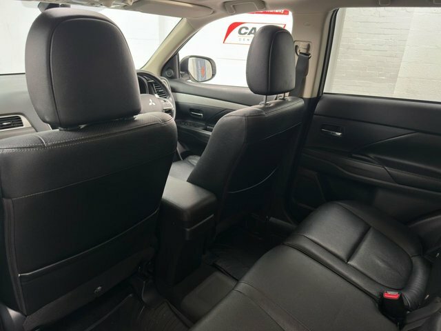 Mitsubishi Outlander 2.0H 12Kwh Gx4hs Cvt 4Wd Euro 5 Ss White #24