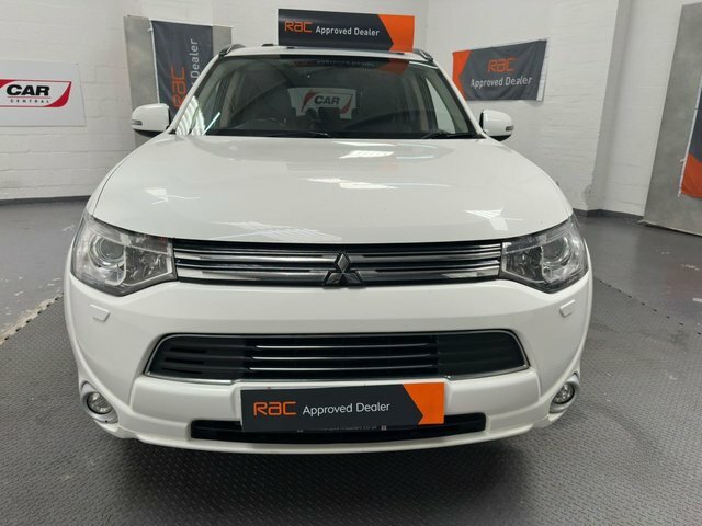 Mitsubishi Outlander 2.0H 12Kwh Gx4h Suv Plug-in Hybrid Cvt White #2