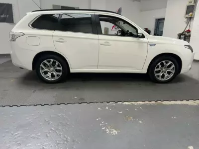 Mitsubishi Outlander 2.0H 12Kwh Gx4h Cvt 4Wd Euro 5 Ss Grey #7