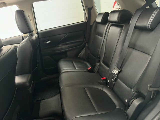 Mitsubishi Outlander 2.0H 12Kwh Gx4hs Cvt 4Wd Euro 5 Ss White #29
