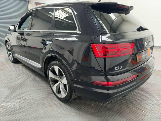 Audi Q7 3.0 Tdi V6 S Line Suv Tiptronic Quattro Black #4