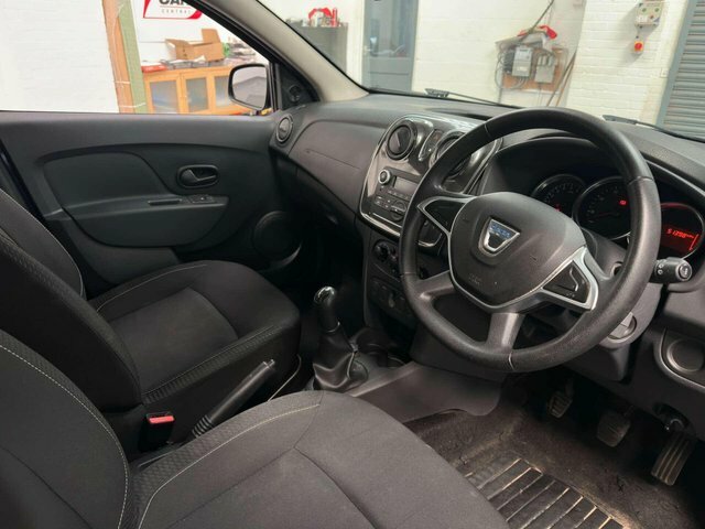 Dacia Sandero Essential Tce White #19