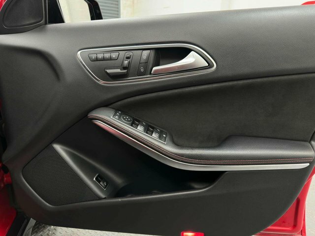 Mercedes-Benz GLA Class 220D 4Matic Amg Line Black #7
