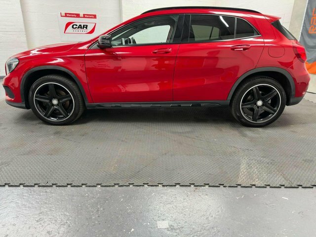 Mercedes-Benz GLA Class 2.1 Gla220d Amg Line Premium Plus Suv Red