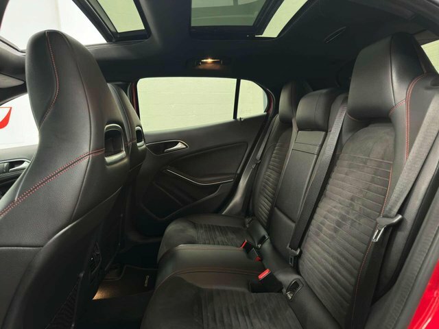 Mercedes-Benz GLA Class 220D 4Matic Amg Line Black #27
