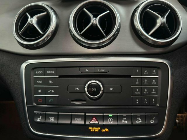 Mercedes-Benz GLA Class 220D 4Matic Amg Line Black #17