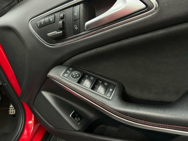 Mercedes-Benz GLA Class 220D 4Matic Amg Line Black #10