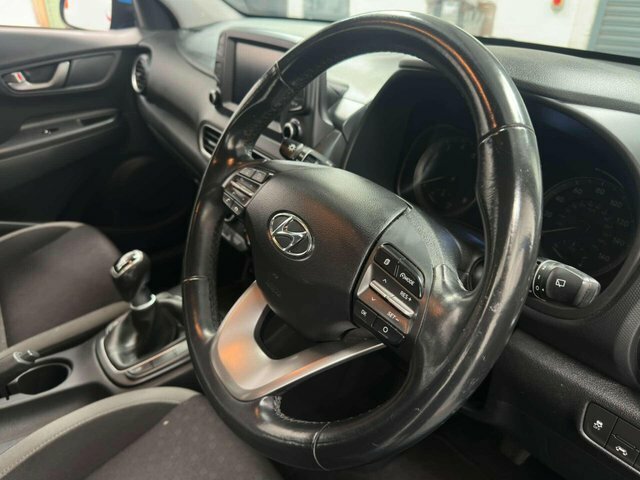 Hyundai Kona Premium Black #8