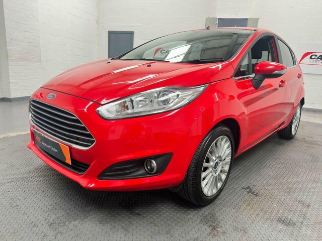 Ford Fiesta 1.0T Ecoboost Titanium Hatchback Red