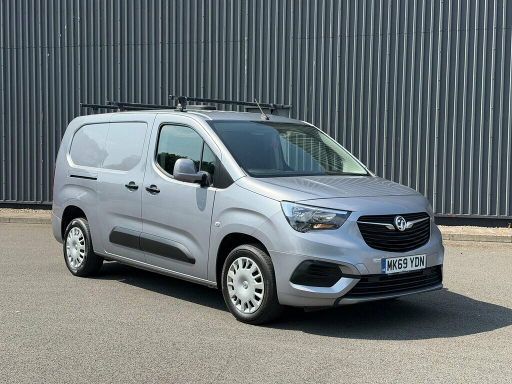 Vauxhall Combo 1.5 Turbo D 2300 Sportive L2 H1 Euro 6 Ss MK69YDN #3