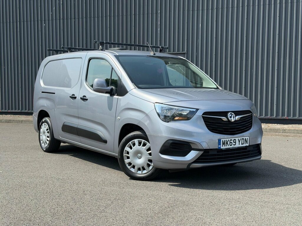 Vauxhall Combo 1.5 Turbo D 2300 Sportive L2 H1 Euro 6 Ss MK69YDN #2