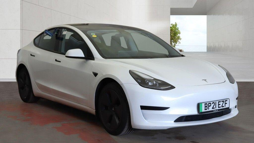 Tesla Model 3 Standard Range Plus Rwd