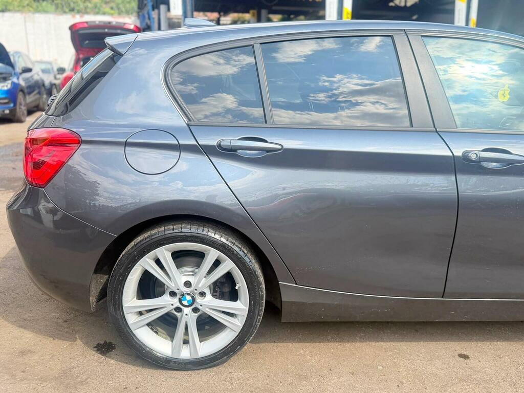 BMW 1 Series Shadow Edition Black #35