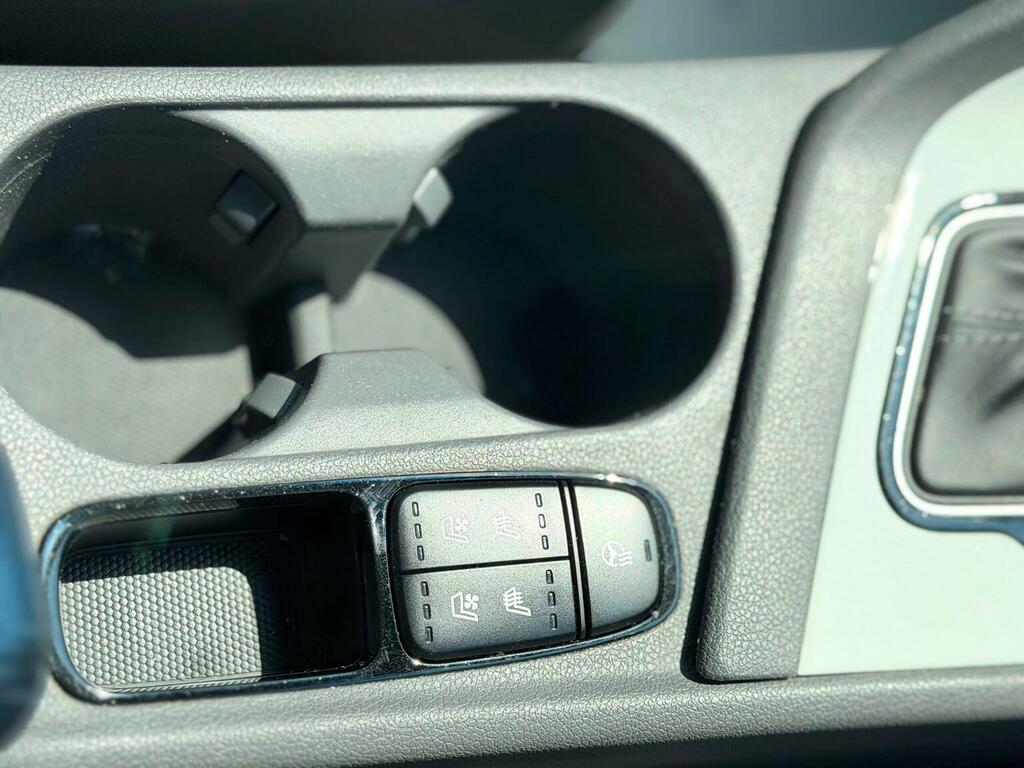 Kia Niro 3 Phev 5-Door Blue #16
