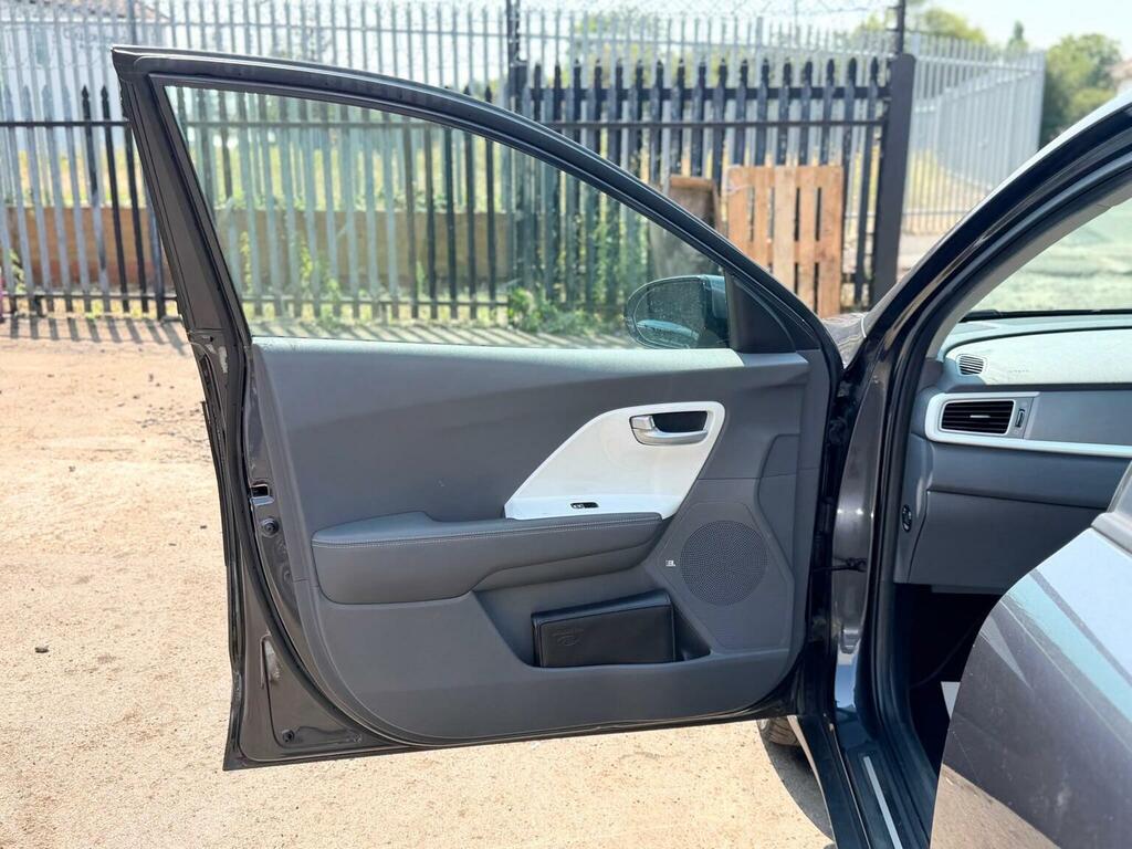 Kia Niro 3 Phev 5-Door Blue #37
