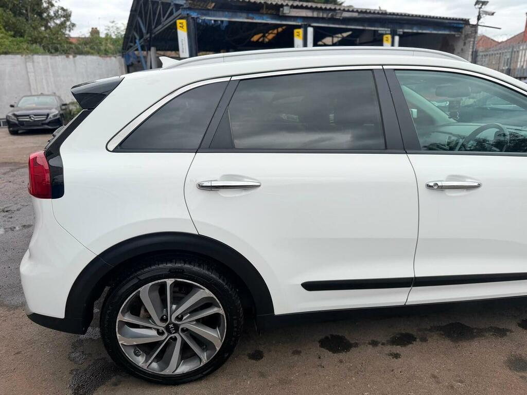 Kia Niro 1L 3 Red #42