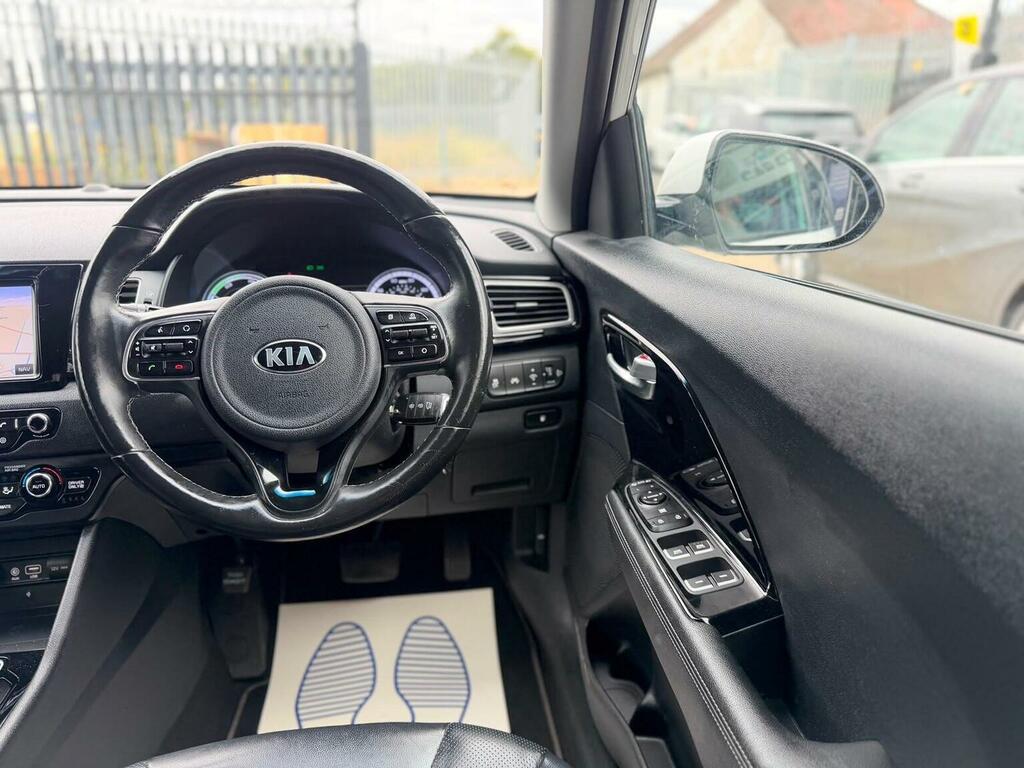 Kia Niro 1L 3 Red #59