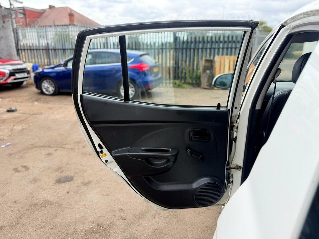 Kia Picanto 1.1 Strike 64 Bhp Red #35