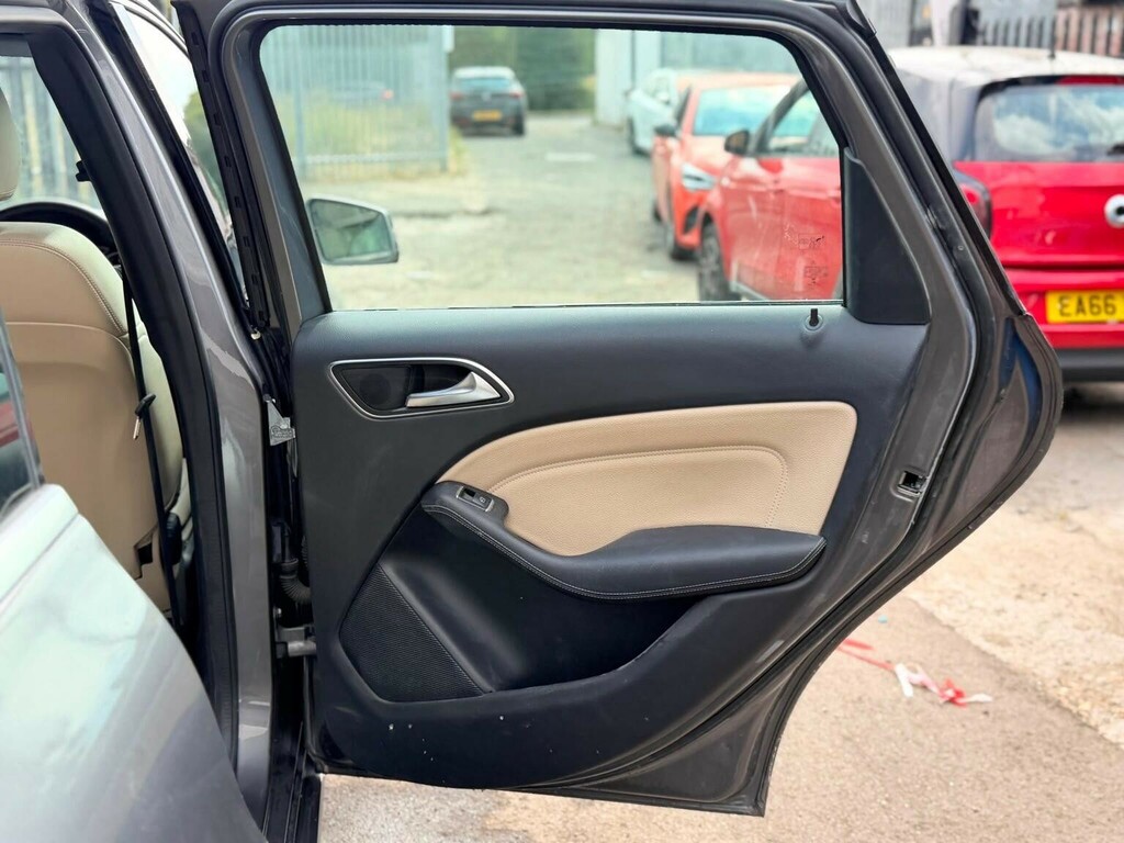 Mercedes-Benz B Class 2.1 B200d Sport Black #30