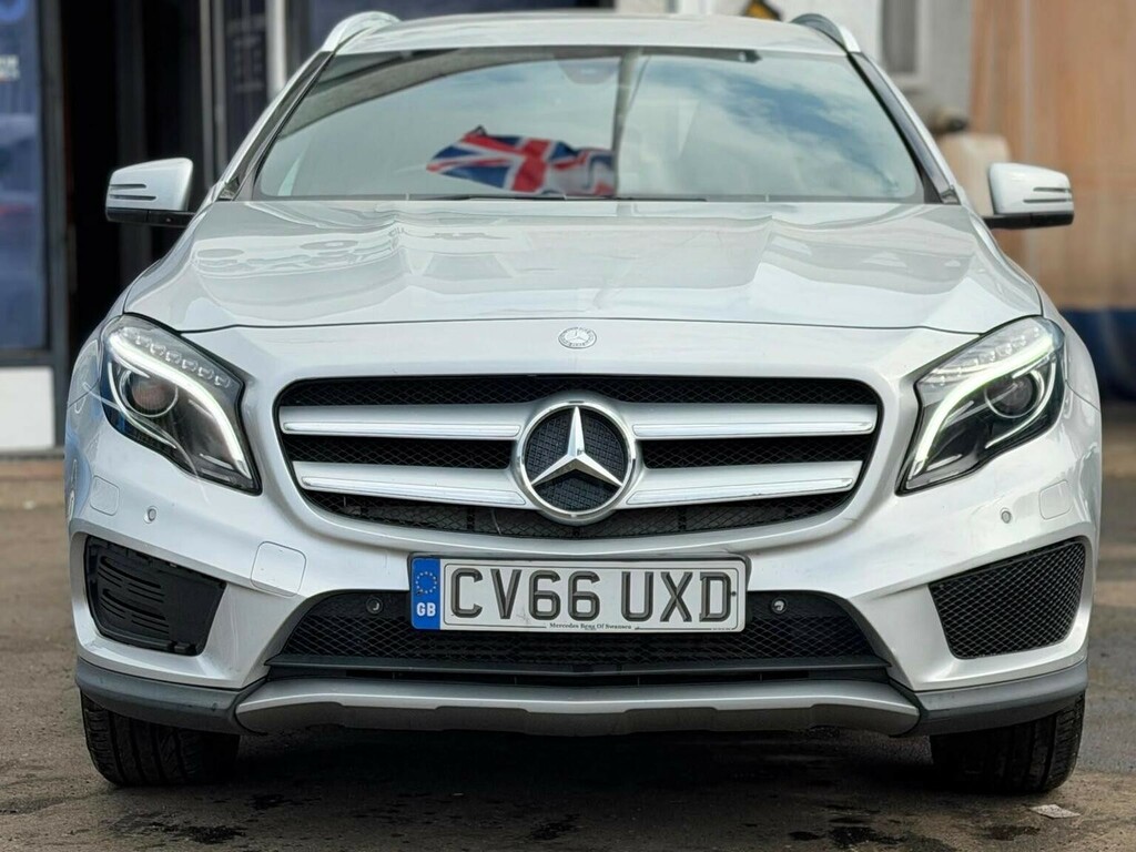 Mercedes-Benz GLA Class 1.6 Gla200 Amg Line Premium 7G-dct Euro 6 Ss Silver #2