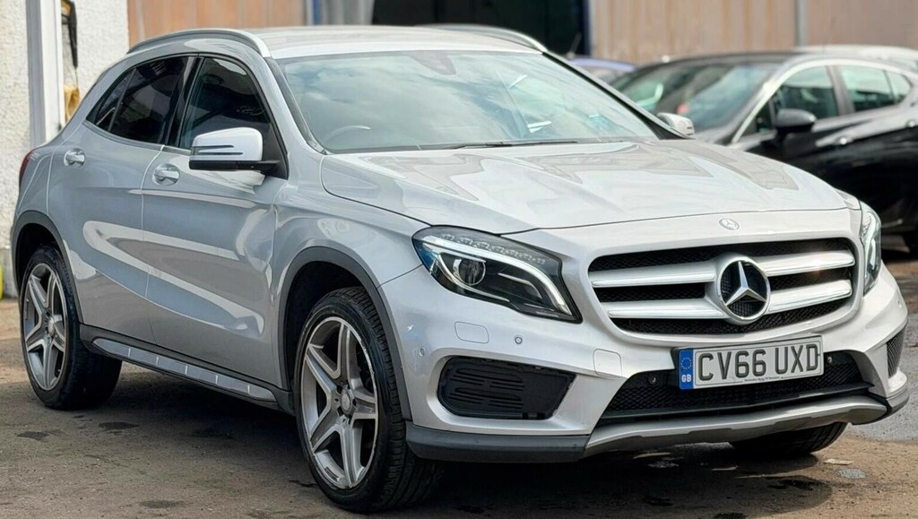 Mercedes-Benz GLA Class 1.6 Gla200 Amg Line Premium 7G-dct Euro 6 Ss Silver