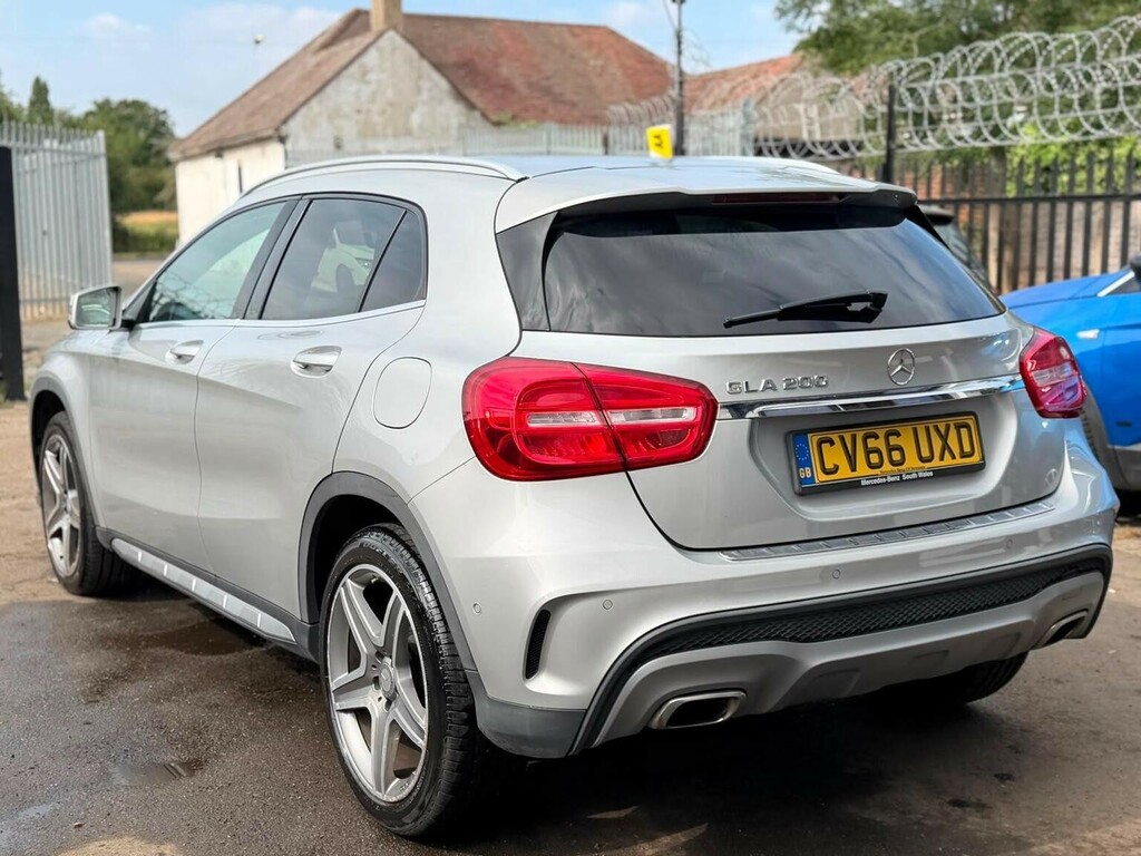 Mercedes-Benz GLA Class 1.6 Gla200 Amg Line Premium 7G-dct Euro 6 Ss Silver #4