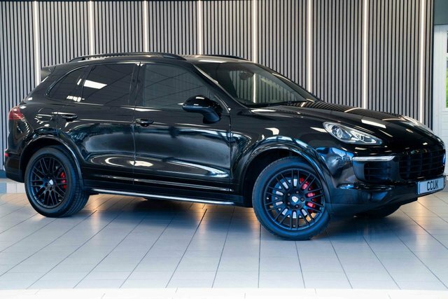 Porsche Cayenne 3.0 Td V6 Platinum Edition Suv Tiptroni Black