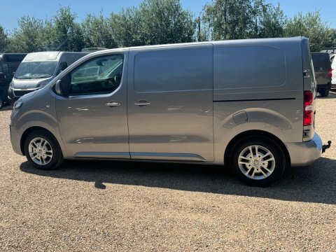 Vauxhall Vivaro 2.0 Turbo D 3100 Sportive Crew Van L2 H1 Euro 6 S Grey #9