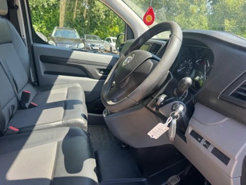 Vauxhall Vivaro 2.0 Turbo D 3100 Sportive Crew Van L2 H1 Euro 6 S Grey #23