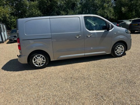 Vauxhall Vivaro 2.0 Turbo D 3100 Sportive Crew Van L2 H1 Euro 6 S Grey #14