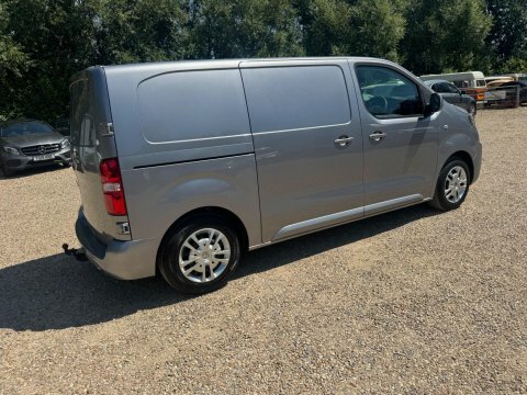 Vauxhall Vivaro 2.0 Turbo D 3100 Sportive Crew Van L2 H1 Euro 6 S Grey #15